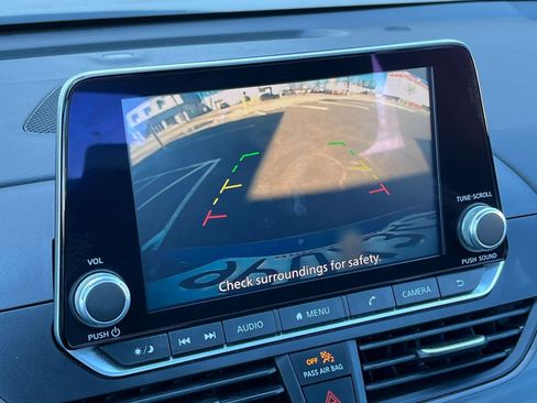 Used 2025 Nissan Altima 2.5 SV image 23