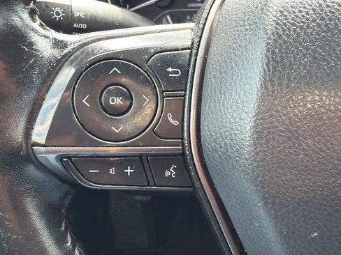 Used 2021 Toyota Camry SE FWD image 12