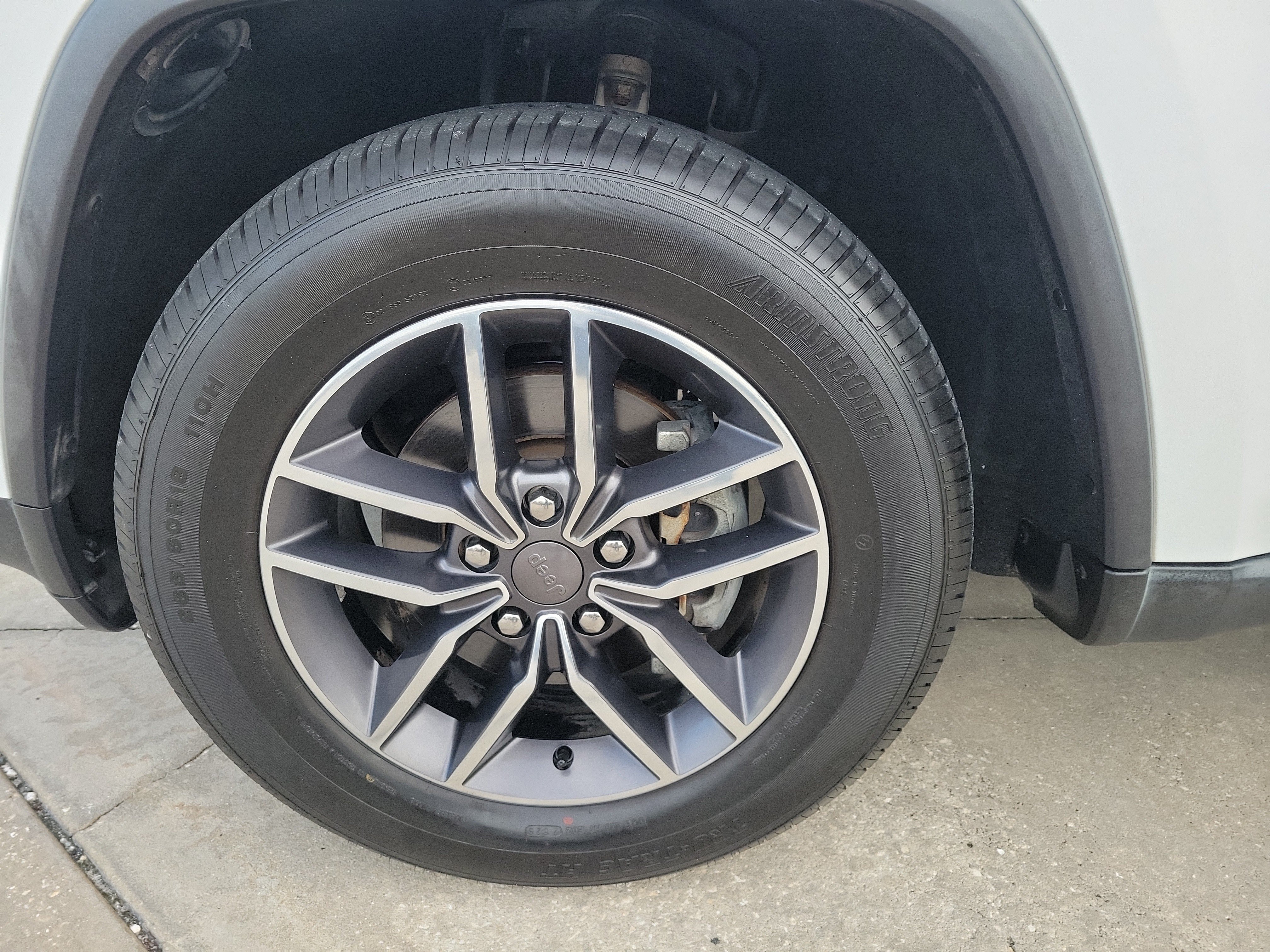 Used 2020 Jeep Grand Cherokee Limited RWD image 8