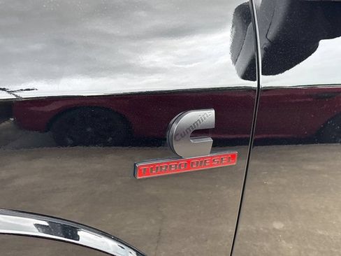 Used 2025 RAM 2500 Limited AWD/4WD image 16