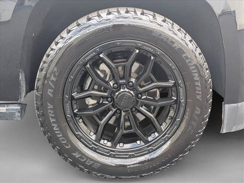 Used 2017 GMC Yukon XL Denali w/ Open Road Package AWD/4WD image 25