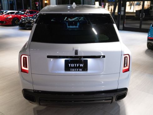 Used 2023 Rolls-Royce Cullinan AWD/4WD image 21