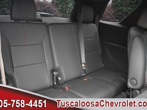 Used 2023 Chevrolet Traverse RS FWD image 28