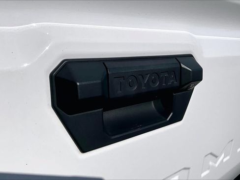 Certified 2024 Toyota Tacoma SR5 AWD/4WD image 62