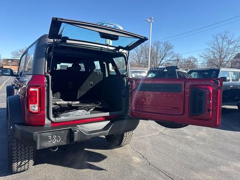 Used 2025 Ford Bronco 4-Door w/ Sasquatch Package image 9