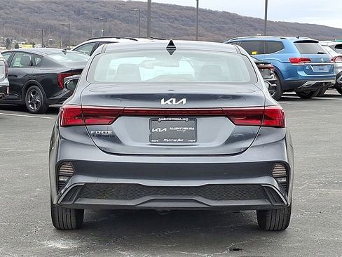 Certified 2023 Kia Forte LXS image 5