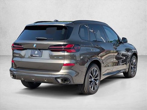 New 2026 BMW X5 xDrive40i w/ M Sport Package AWD/4WD image 2