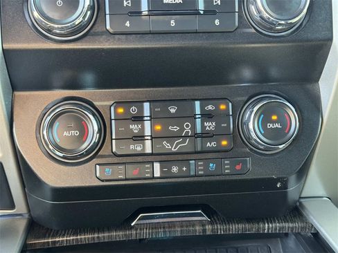 Used 2021 Ford F250 Lariat image 14