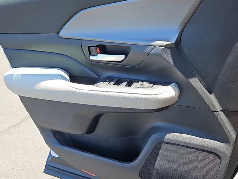 Certified 2026 Toyota Grand Highlander FWD image 13