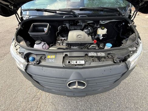 Used 2025 Mercedes-Benz Sprinter 2500 image 37