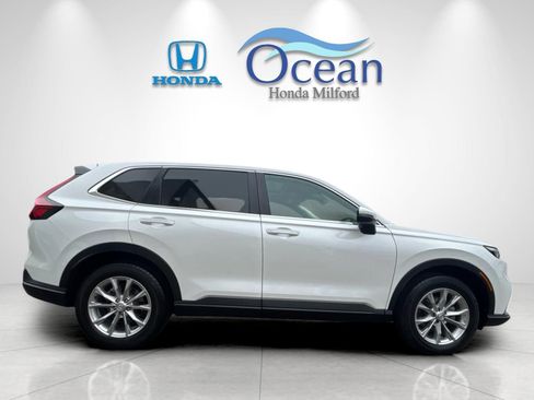 Used 2024 Honda CR-V EX image 2