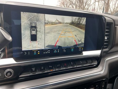 Used 2024 Chevrolet Silverado 2500 High Country w/ Technology Package image 19