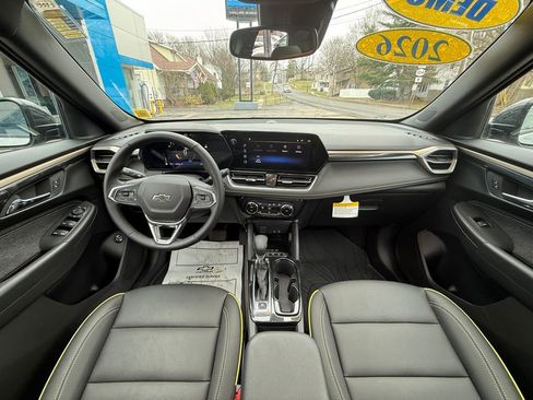 Used 2026 Chevrolet TrailBlazer ACTIV w/ Convenience Package AWD/4WD image 2