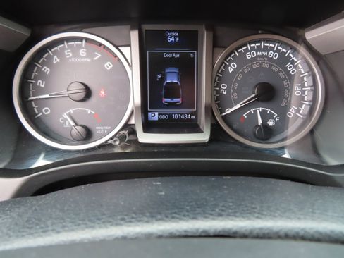 Used 2019 Toyota Tacoma SR5 image 29