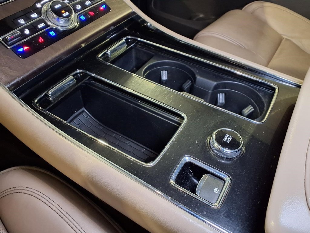 Used 2022 Lincoln Aviator Reserve w/ Equipment Group 201A RWD image 9