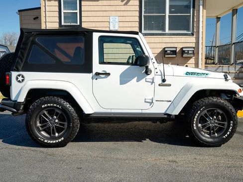 Used 2018 Jeep Wrangler Sport AWD/4WD image 4