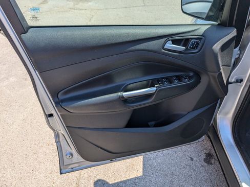 Used 2017 Ford Escape Titanium image 11