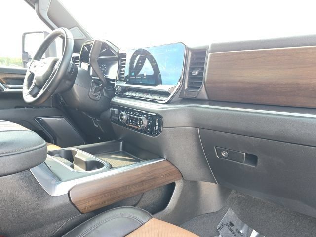 Used 2024 Chevrolet Silverado 3500 High Country w/ High Country Premium Package AWD/4WD image 20