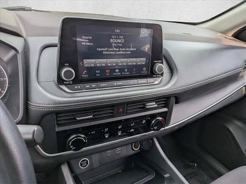 Used 2023 Nissan Rogue S FWD image 19