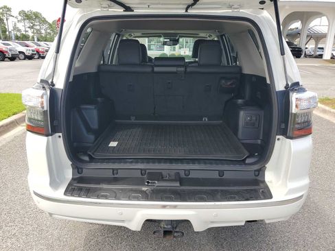 Used 2022 Toyota 4Runner Limited AWD/4WD image 6