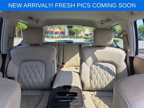 Used 2024 Nissan Armada Platinum w/ Captain's Chairs Package RWD image 13