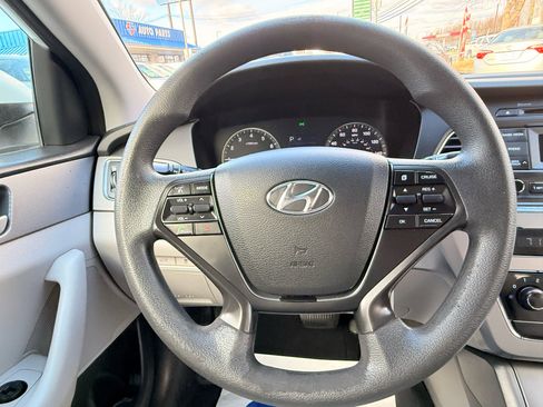 Used 2015 Hyundai Sonata SE image 26