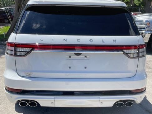 Used 2022 Lincoln Aviator Reserve w/ Equipment Group 201A AWD/4WD image 3