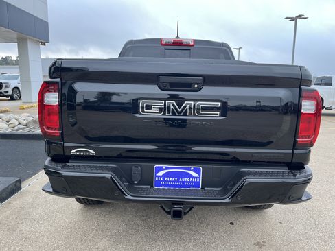 New 2026 GMC Canyon Elevation w/ Convenience Package image 27