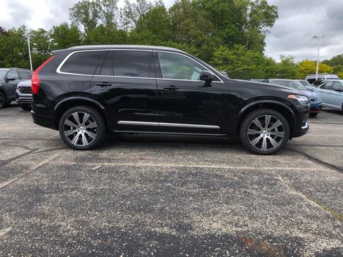 New 2025 Volvo XC90 T8 Plus w/ Protection Package Premier image 8