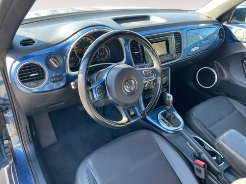 Used 2018 Volkswagen Beetle 2.0T S FWD image 9