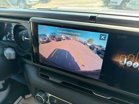 Certified 2025 Jeep Wrangler Unlimited Sport S 4xe AWD/4WD image 22