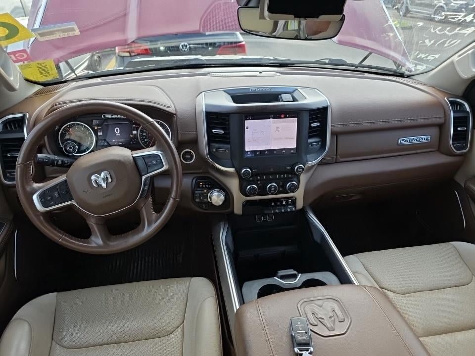Used 2022 RAM 1500 Laramie AWD/4WD image 9