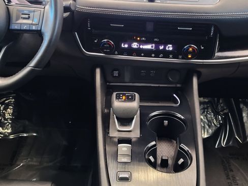Certified 2024 Nissan Rogue SL w/ SL Premium Package FWD image 24
