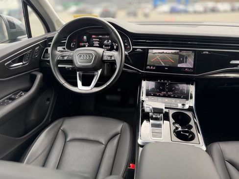 Used 2022 Audi Q7 3.0T Premium Plus w/ Premium Plus Package AWD/4WD image 11