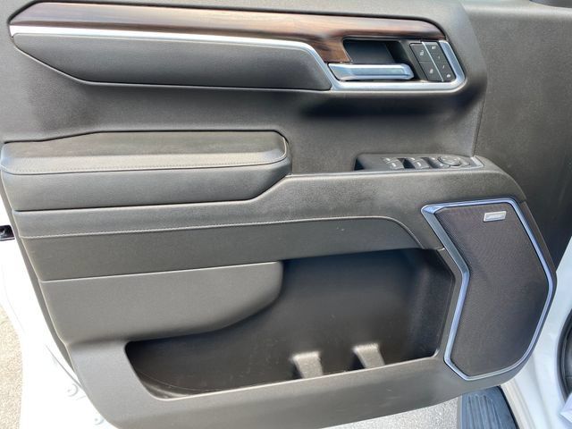 Used 2023 GMC Sierra 1500 SLT AWD/4WD image 10