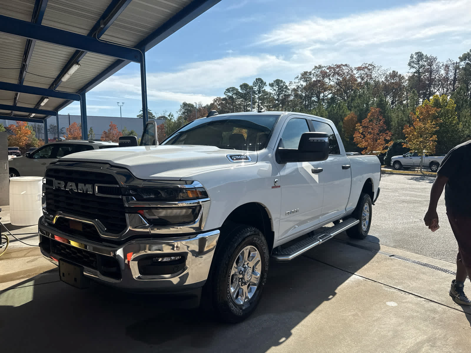 Used 2025 RAM 2500 Big Horn AWD/4WD image 1