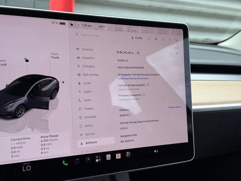 Used 2023 Tesla Model 3 Standard Range RWD image 24
