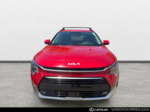 Used 2023 Kia Niro FWD image 4
