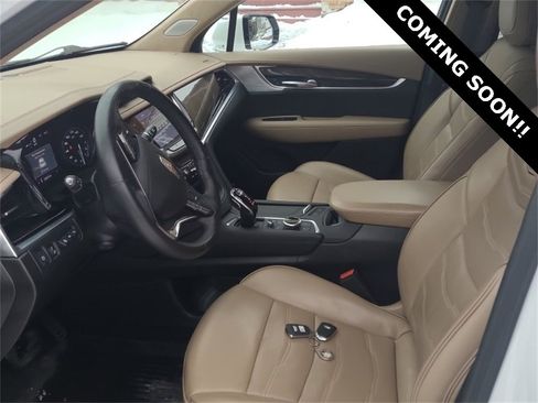 Used 2023 Cadillac XT6 Premium Luxury w/ Platinum Package image 3