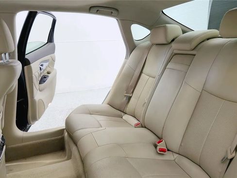 Used 2016 INFINITI Q70 L 3.7 AWD/4WD image 31