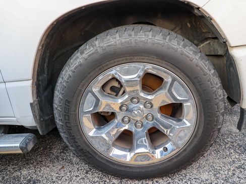 Used 2020 RAM 1500 Lone Star RWD image 15