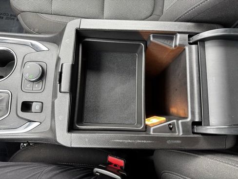 Certified 2022 Chevrolet Traverse LT image 21