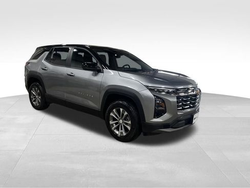 New 2026 Chevrolet Equinox LT w/ Convenience Package II AWD/4WD image 7