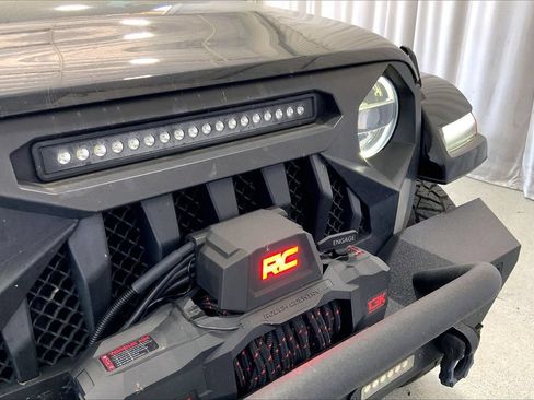 Used 2022 Jeep Gladiator Overland AWD/4WD image 7
