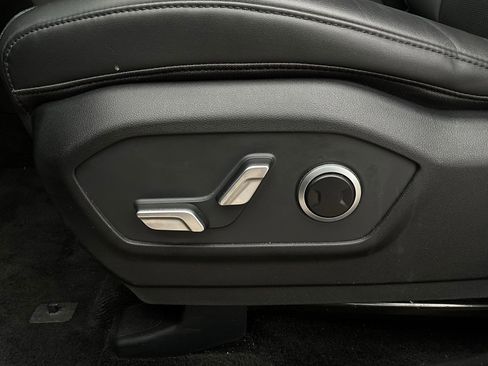 Used 2025 Hyundai Santa Fe SEL image 11