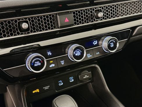 Used 2025 Honda Civic Sport image 23