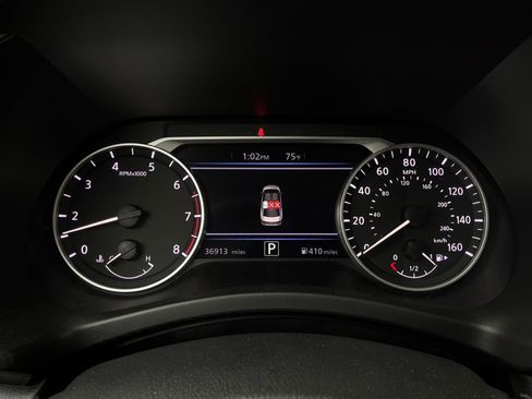 Used 2025 Nissan Sentra SV FWD image 34
