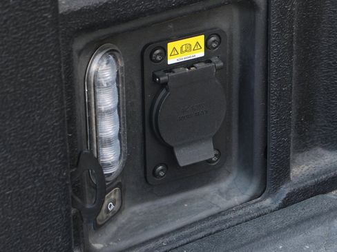 Used 2024 Ford Maverick XLT w/ XLT Luxury Package image 9