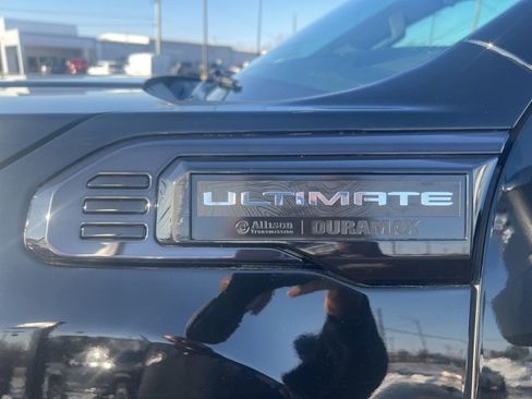 Used 2024 GMC Sierra 2500 Denali Ultimate image 11