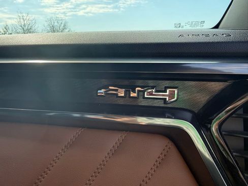 Used 2024 GMC Canyon AT4 w/ Technology Package AWD/4WD image 23